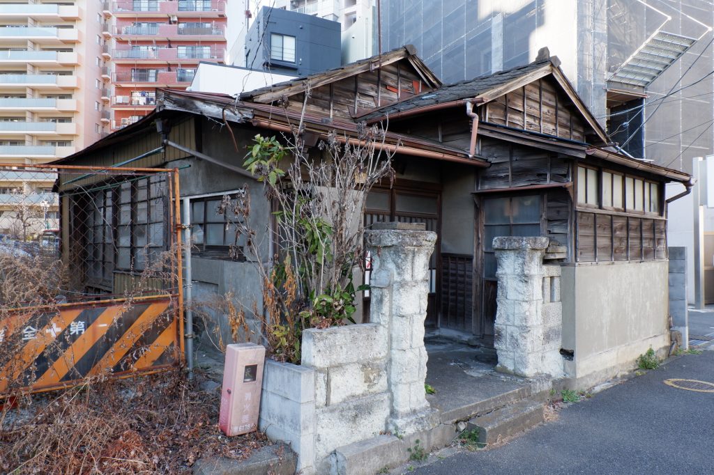 老朽化した住宅