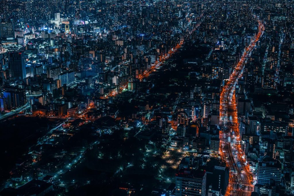高層階から見下ろす都会の夜景