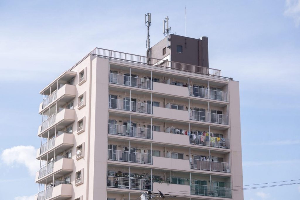 マンション屋上の塔屋
