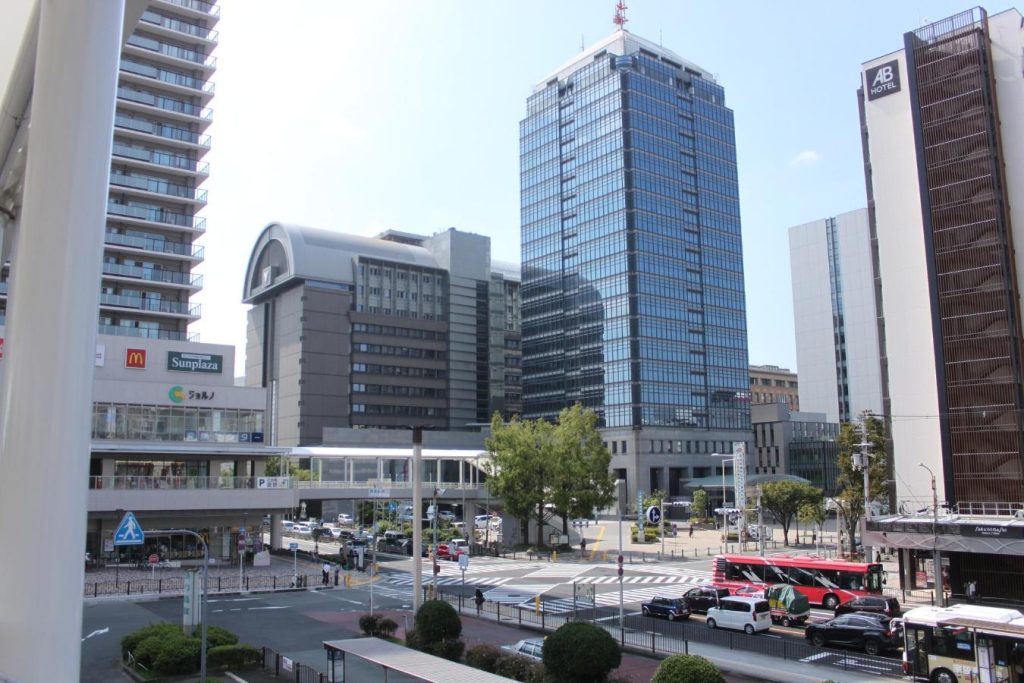 堺東駅周辺の街並み。